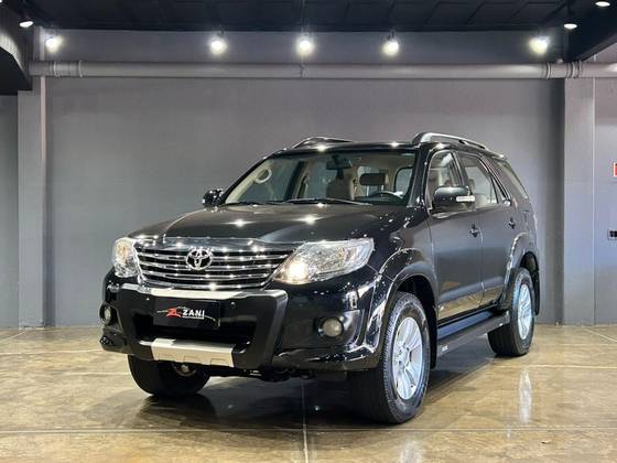 TOYOTA HILUX 2.7 SR 4X2 CD 16V FLEX 4P AUTOMÁTICO